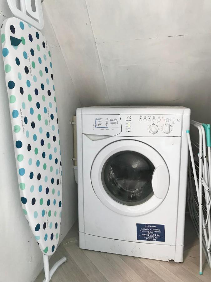 The Beach Hut - 1 Bedroom Apartment Near The Beach ボーンマス エクステリア 写真