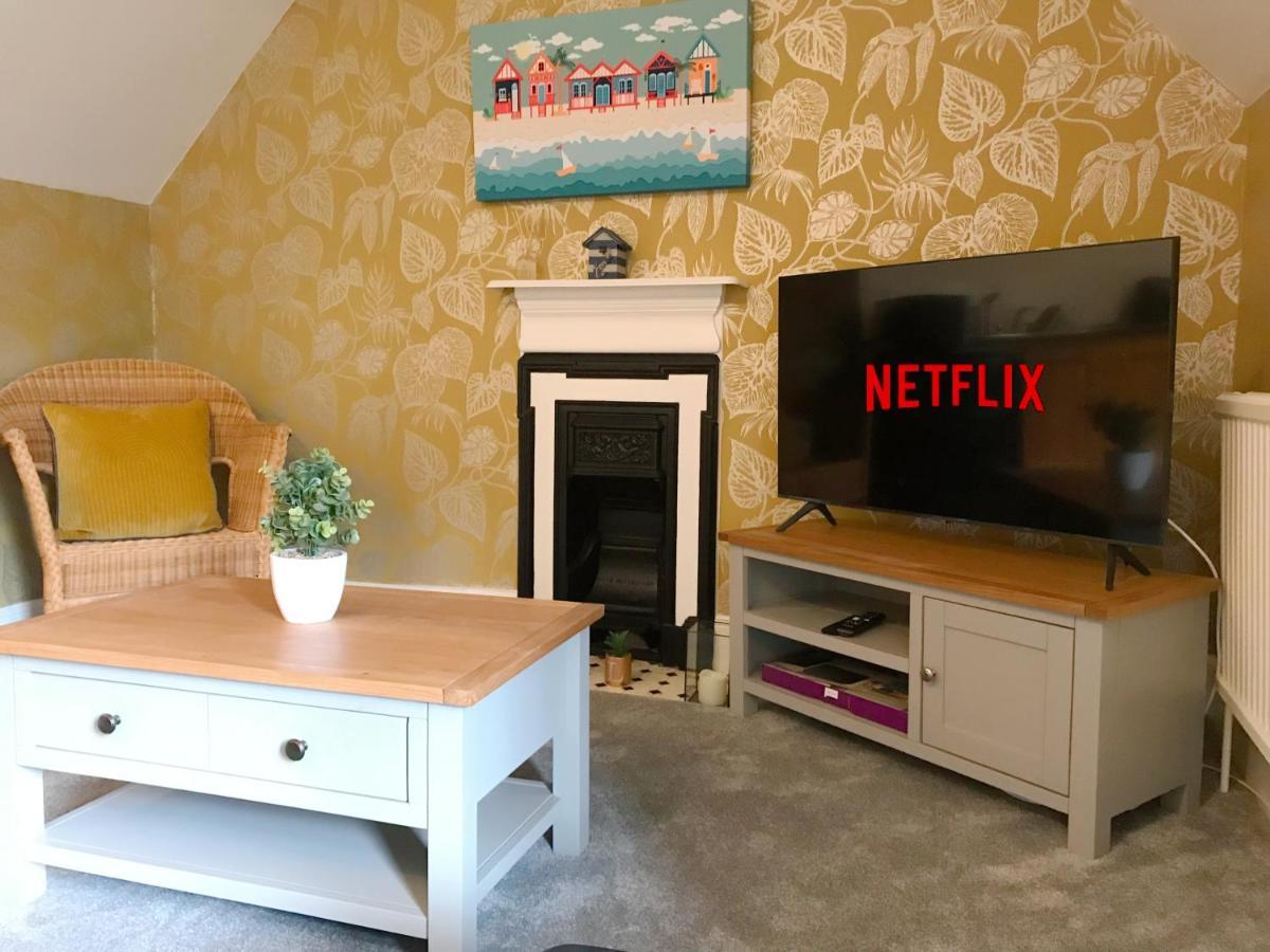 The Beach Hut - 1 Bedroom Apartment Near The Beach ボーンマス エクステリア 写真