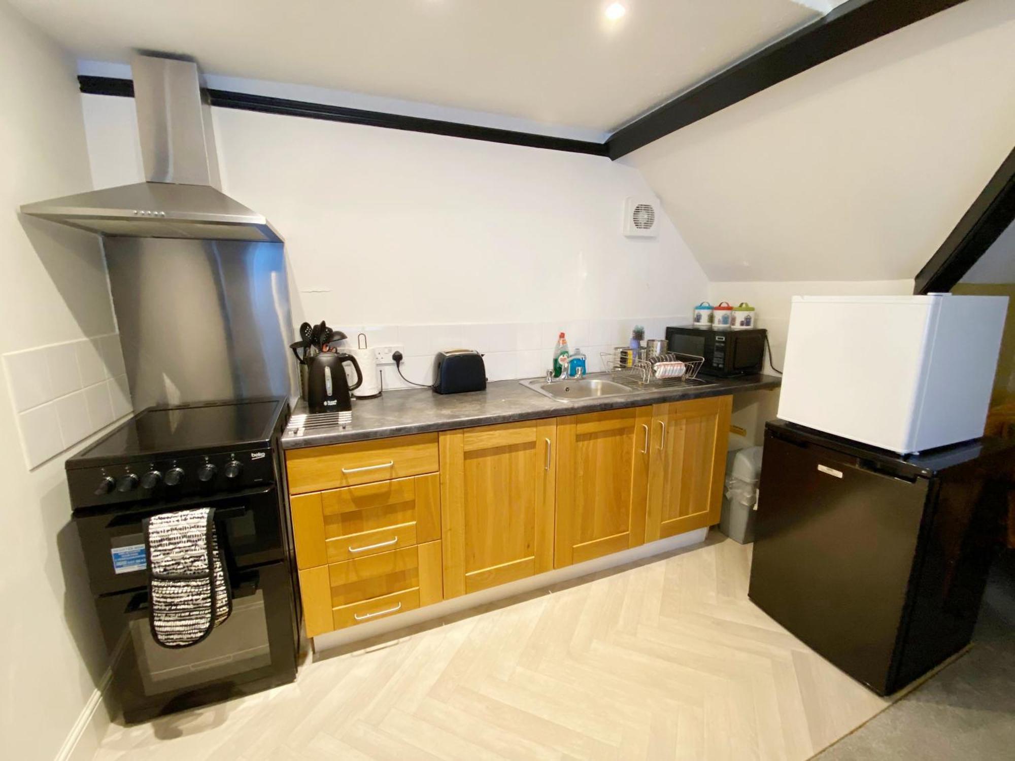 The Beach Hut - 1 Bedroom Apartment Near The Beach ボーンマス エクステリア 写真