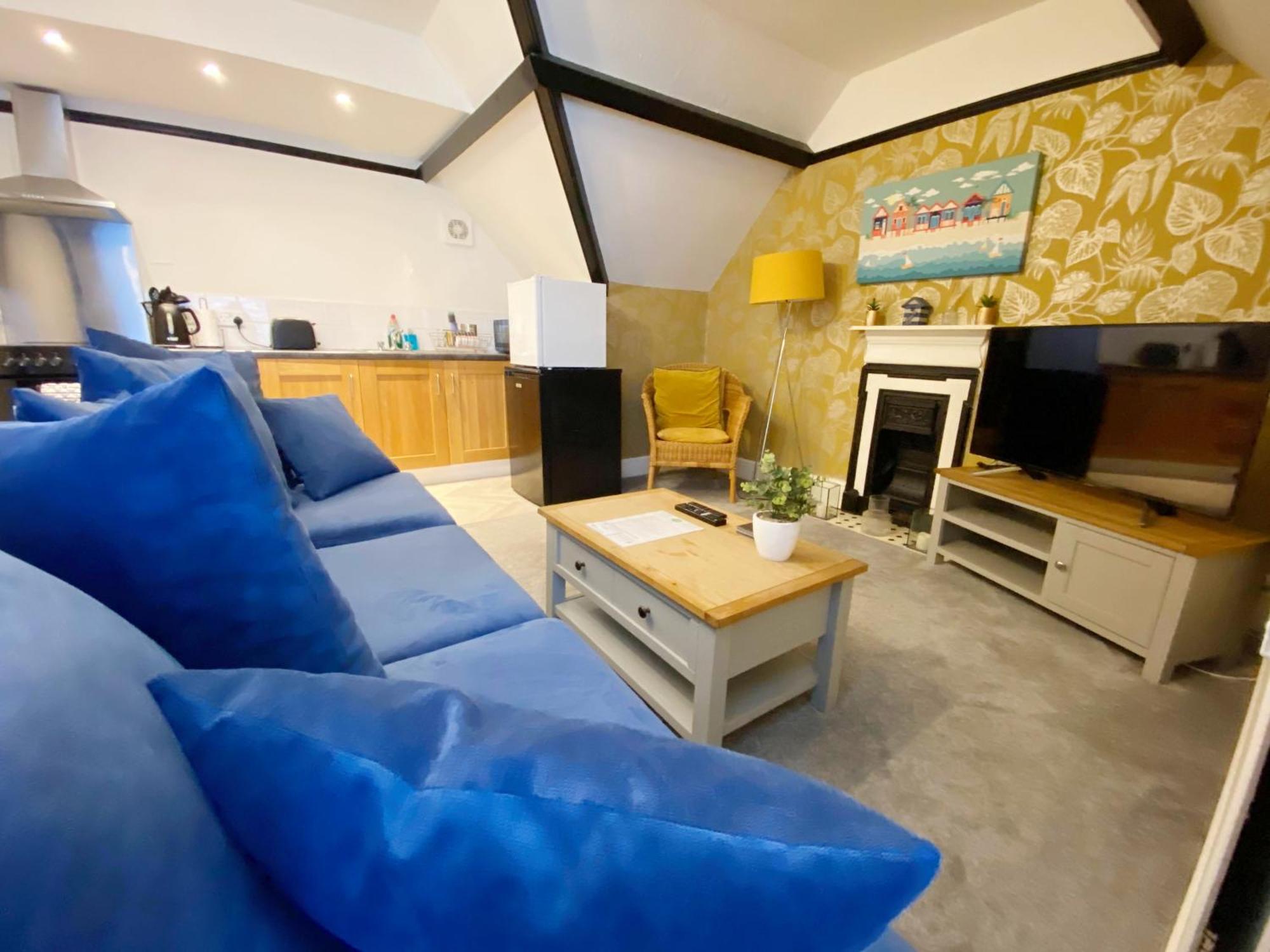 The Beach Hut - 1 Bedroom Apartment Near The Beach ボーンマス エクステリア 写真